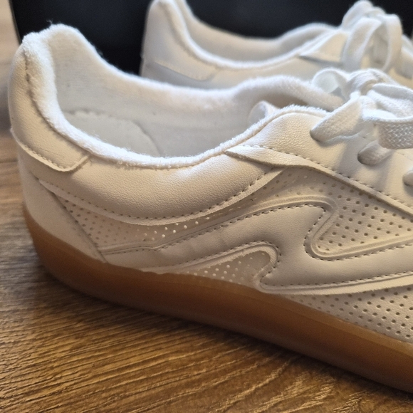 [NIB] Madden Girl Giia Lace-Up Low-Top Sneakers White Women's Sneakers Size 9 - Picture 7 of 12